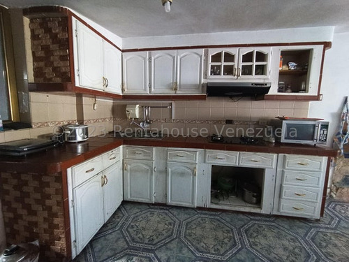 Casa En Venta Para Remodelar Urb Tiuna Maracay 25-14056 Apd