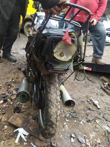 Imagem 3 de 4 de Honda Cb400 1981 Sucata Somente Peças