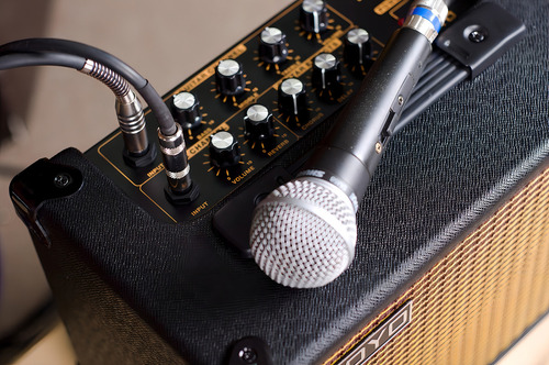 Amplificador Joyo Ac-20 Guitarra Electroacústica 20w Color Café