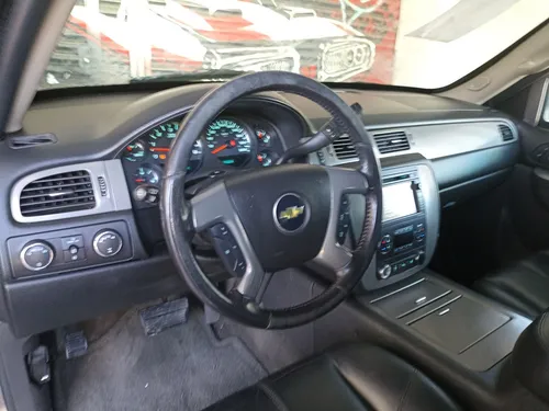 Chevrolet Tahoe E Suv Piel Cd 2a Fila Asientos 4x4 At