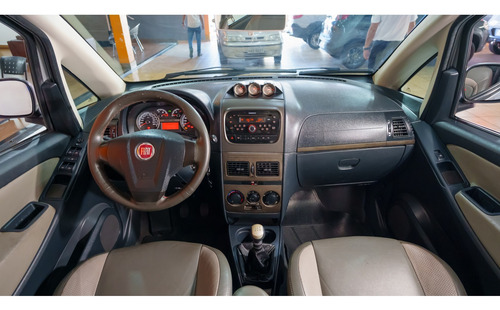 Fiat Idea 1.8 MPI ADVENTURE 16V FLEX 4P MANUAL