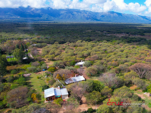 Casa De Campo De 150m2 En Carpintería, San Luis