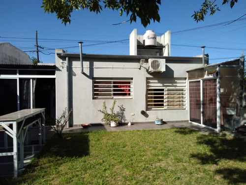 Imagen 5 de 12 de Casa - La Plata