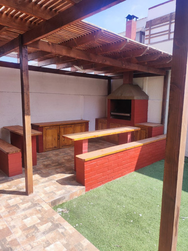 Casa Con Terraza Y Quincho Con Acceso A Laguna