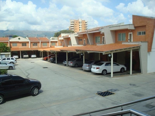 Imagen 18 de 25 de Nelida Lugo Vende Town House En Valencia Trigal Norte Doral Park Plth-221