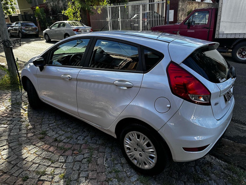 Ford Fiesta 1.6 Max One Ambiente Plus 98cv