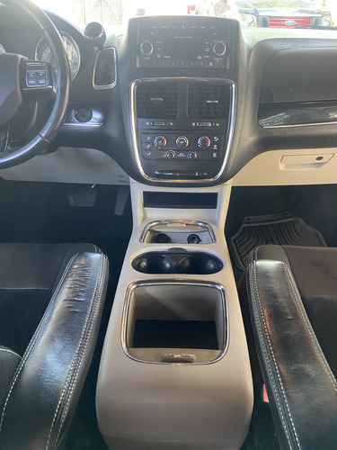 Dodge Grand Caravan 3.7 Sxt At