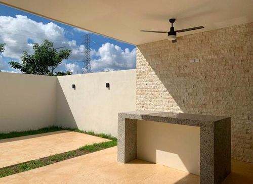 Casa En Venta Merida, Temozon Norte En Privada, Modelo Alpha, A 9 Meses.