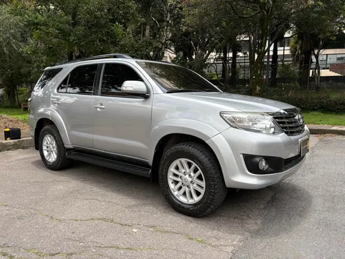 Toyota Fortuner 2.7MT 4X2