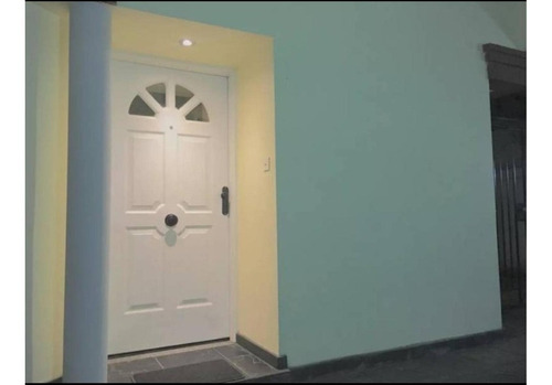 Triplex Con Cochera Y Terraza | Excelente Estado Y Detalles
