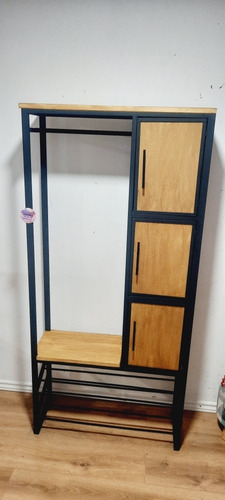 Ropero Hierro Y Madera