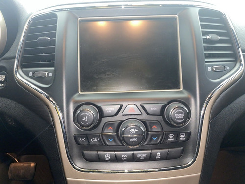 Imagen 17 de 25 de Jeep Grand Cherokee 3.6