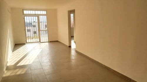 Apartamento Pb Con Jardin Cima Real Charallave Con 18mts2 Extensión