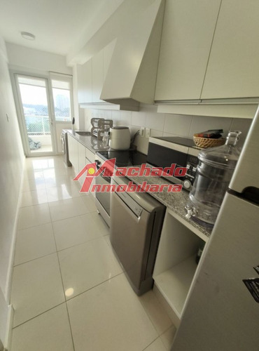Imagen 13 de 27 de Venta De Apartamento De Tres Dormitorios En Punta Del Este