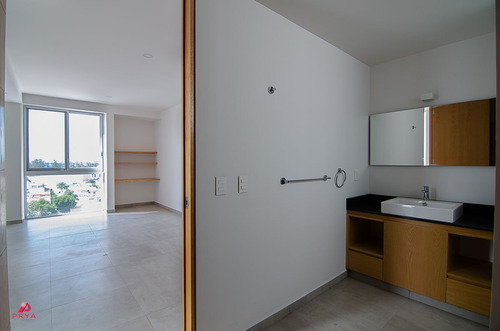 Departamento En Venta En Ciudad Granja, Zapopan.