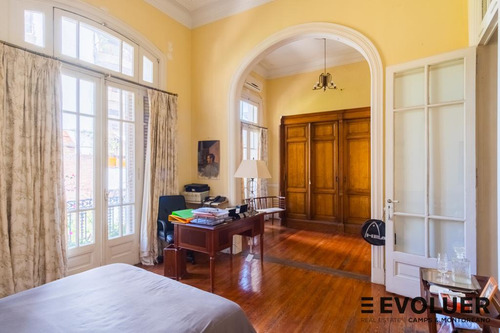 Magnífica Casa De Estilo Para Vivienda, Oficinas O Desarrollo En Barrio Norte