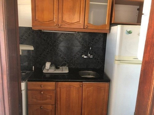 Apartamento En Malvin, 2 Dormitorios, Luminoso, Con Cochera