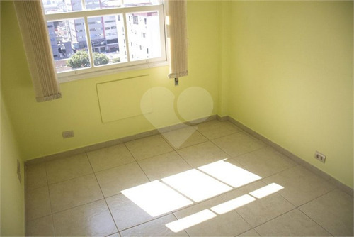 2 Dormitórios, 1 Cozinha Ampla, 1 Vaga, Em Ótima Localização No Melhor De Santos - 271-im559662