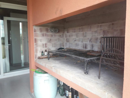 Casa En Venta En Comarcas De Lujan