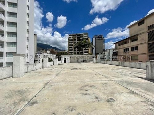 Imagen 5 de 30 de Alquiler De Edificio En Altamira / Gc 23-9770