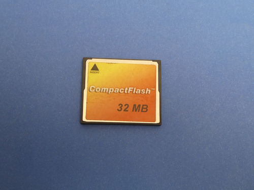 Compact Flash 32 Mb. Toshiba
