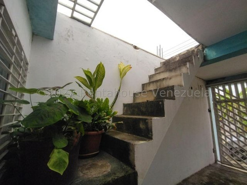 Imagen 23 de 24 de Amplia Casa Urb. San Antonio De Palo Negro 23-13073 Ejc 04243439046