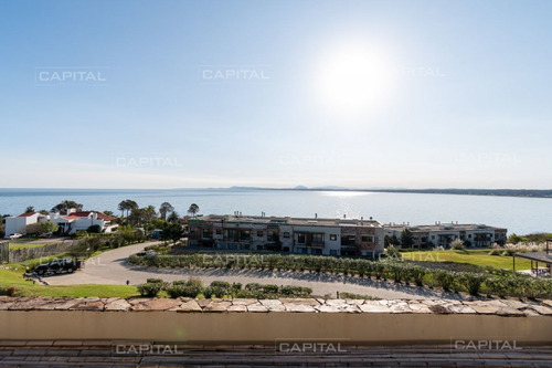 Imagen 5 de 30 de Departamento En Venta De Dormitorio Y Medio Con Dos Baños En Complejo Privado De Punta Ballena - Punta Ballena Punta Ballena