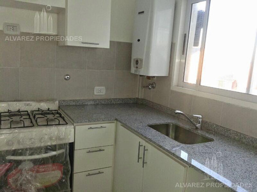 Imagen 2 de 7 de Departamento - Moron