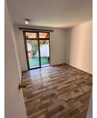 Av. Lo Cruzat / Antumalal- Pasaje Cerrado 3 Dormitorios 3 Ba