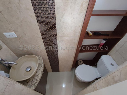 Apartamento En Venta San Jacinto Maracay 24-10969 Ec