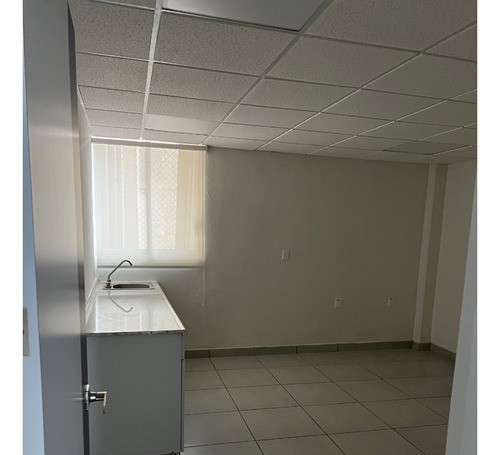 Se Renta Oficina *nueva* De 360 M2 En Edificio Torres Gemelas