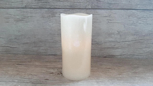Imagem 3 de 7 de Vela Decorativa De Cera Com Luz Led 15cm Com Pilha Inclusa
