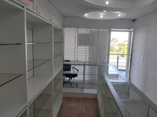 Imagen 7 de 11 de Vendo Local Comercial U Oficina En Paraparal, Los Guayos. Aire Acondicionado, Cámaras De Seguridad. Mo