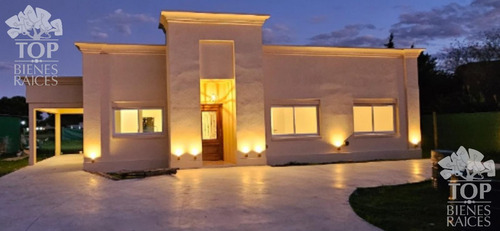 Casa En Venta-el Nacional Club De Campo-rodriguez-pilar
