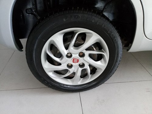 Imagem 9 de 9 de Fiat Uno Attractive 1.0 2016