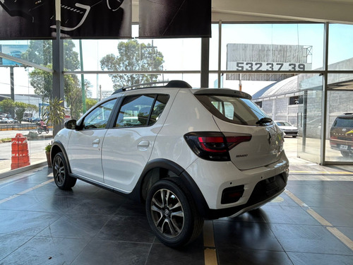 Renault Stepway 5p Intens L4/1.6 Aut