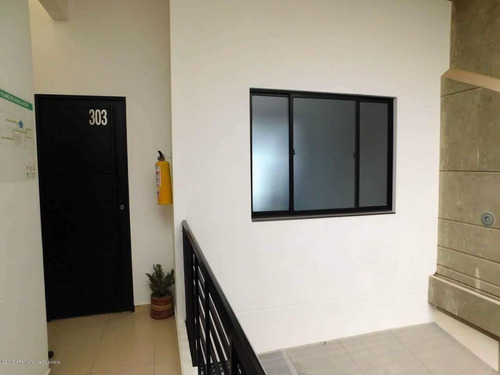 Imagen 12 de 18 de Edificio Rentable En Venta En Bogota Mls 23-451