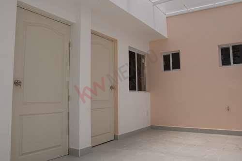 Imagen 4 de 12 de Conjunto De 10 Oficinas Y/o Consultorios En Renta En La Colonia Del Valle