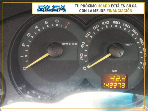 Chevrolet Corsa Super 2011 Rojo 4 Puertas