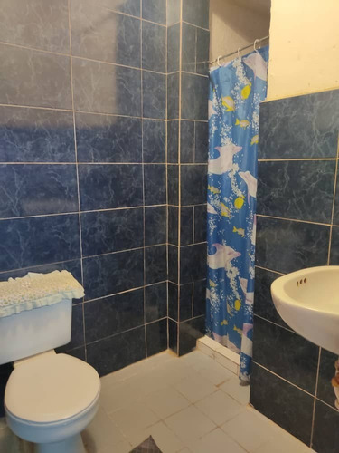 Imagen 13 de 16 de Dos Casas Y Tres Anexos Macarena Sur Los Teques