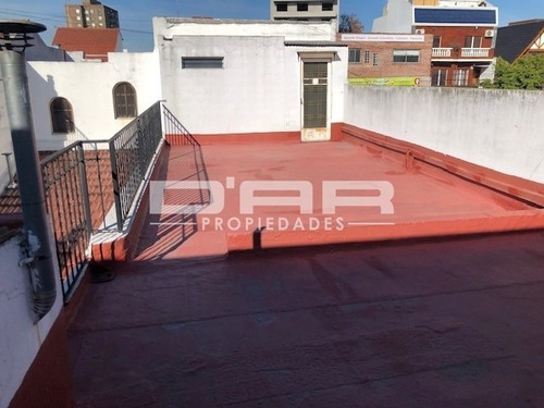 Casa 5 Ambientes - Manuel Artigas 6800