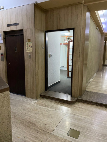 Depto 3 Amb Interno Oferta En Lavalle Y Uruguay Cocina Bano 45 M2 Urg.