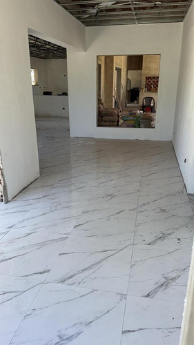 Casa En A La Venta En Santa Catalina - En Contruccion