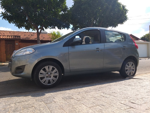 Fiat Palio Essence 1.6 - Prata - 4 Portas
