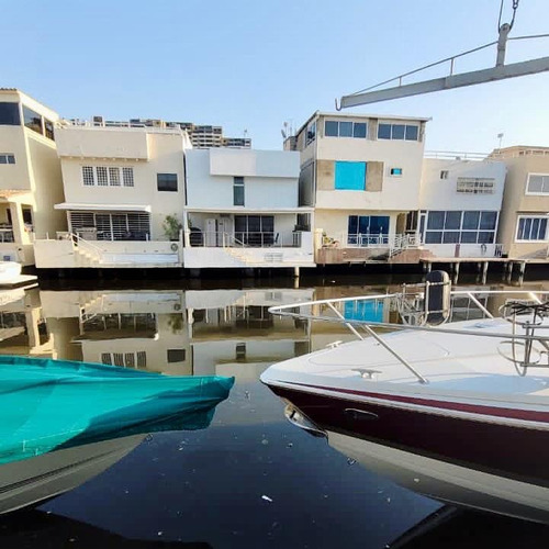 Casa Bote C En Alquiler Fijo O Vacacional