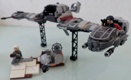 75202 Defense Of Crait (Usado)