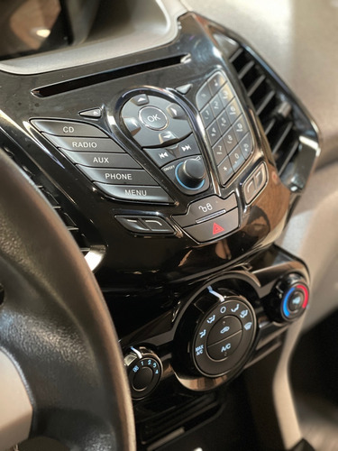 Imagen 9 de 16 de Ford Ecosport Freestyle 1.6 Gnc 5ta