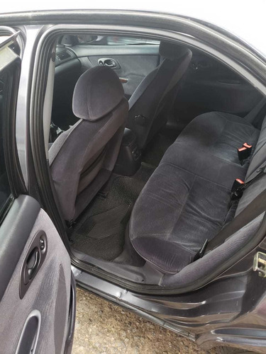 Ford Mondeo Ghia