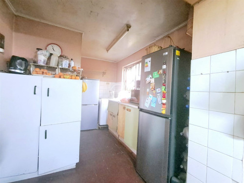 Casa En Venta De 5 Dorm. En Ñuñoa
