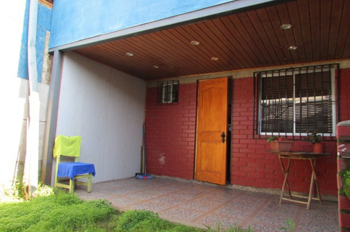 Se Vende Acogedora Casa, A Cuadras De La Municipalidad De Cu